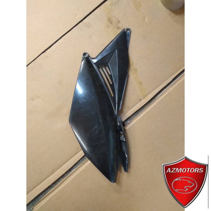 COTE PORTE NUMERO GAUCHE RR 50 -NOIR-
Piece Origine Beta , Betamotor COTE PORTE NUMERO GAUCHE RR 50 -NOIR-